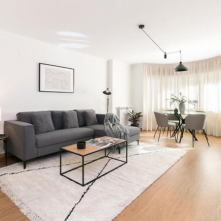 דירות ליסבון Premium Flat In Upscale Area, Balcony, Parking מראה חיצוני תמונה