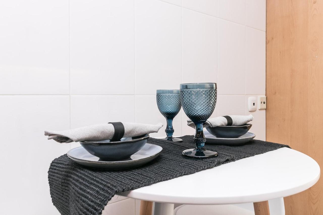 דירות ליסבון Premium Flat In Upscale Area, Balcony, Parking מראה חיצוני תמונה