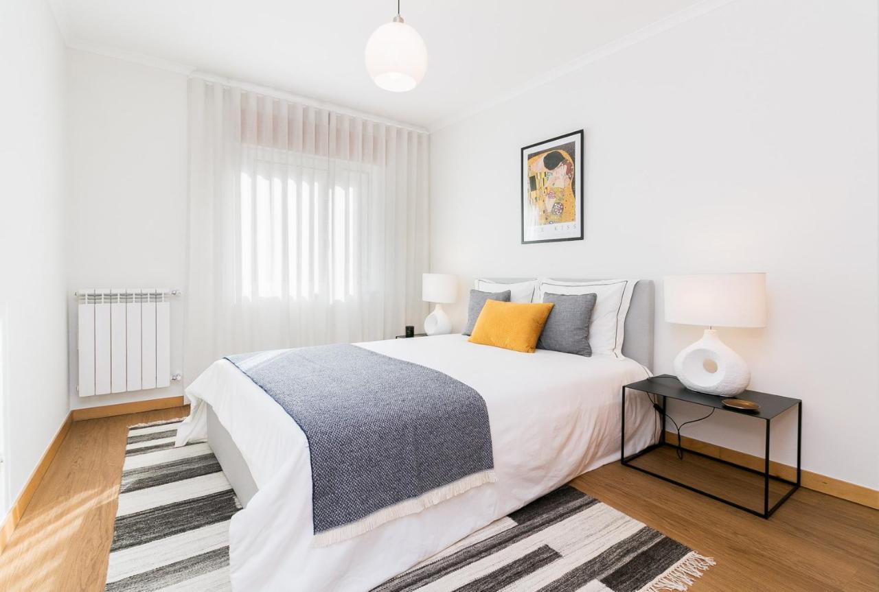 דירות ליסבון Premium Flat In Upscale Area, Balcony, Parking מראה חיצוני תמונה