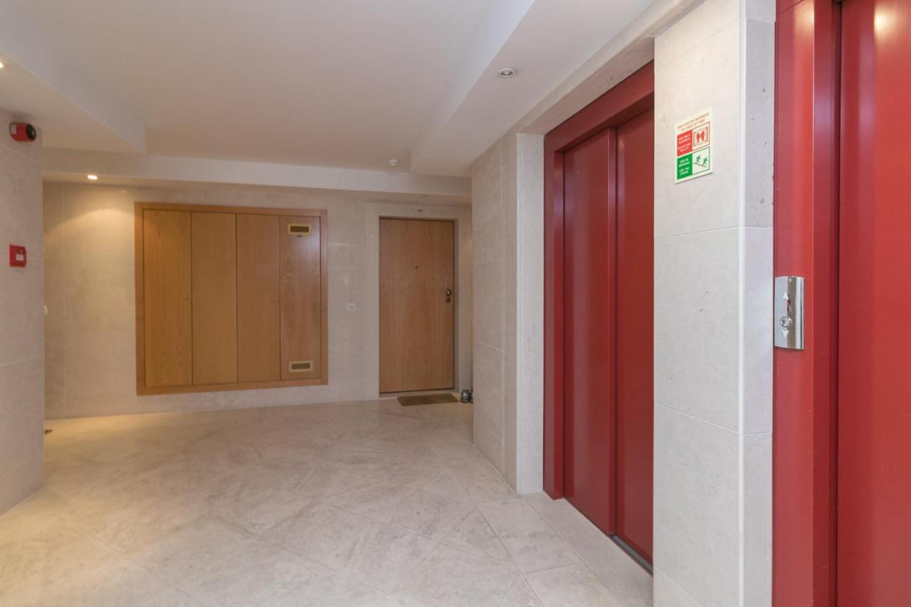 דירות ליסבון Premium Flat In Upscale Area, Balcony, Parking מראה חיצוני תמונה